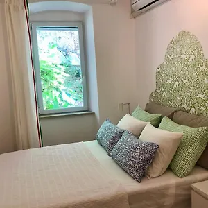Guest house The Mint 