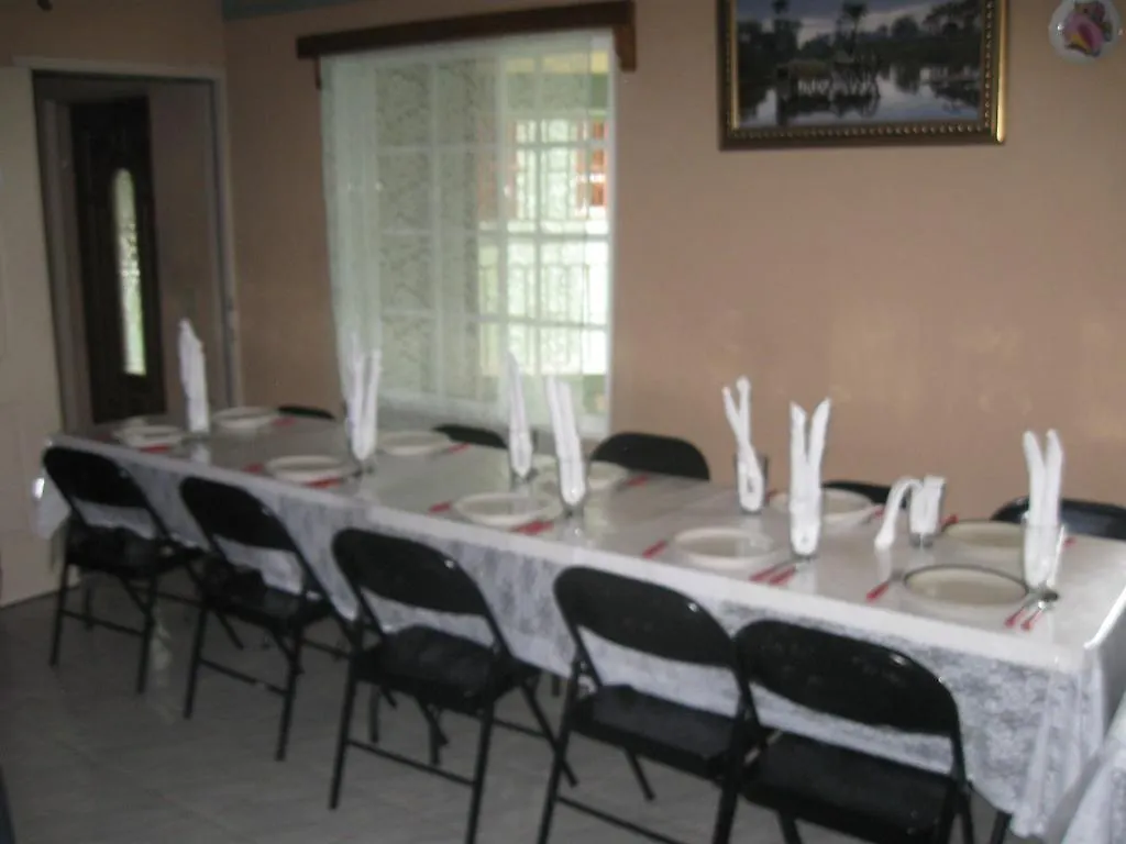 La Belle Maison Milot Samson 2*,
